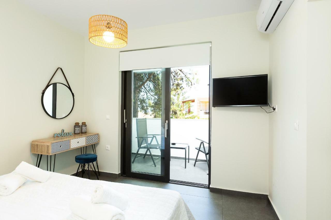 Nisos Villa, Pool & Heated Spawhirlpool, Walking To Beach, By Thinkvilla Sfáka Exterior foto